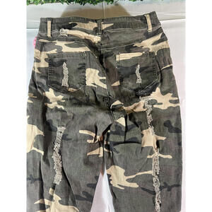 Redfox Camouflage Distressed Denim Shorts Medium
